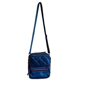 Lug Wrangler Crossbody Bag Navy Blue & Red Adjustable Sling Strap Full Zip